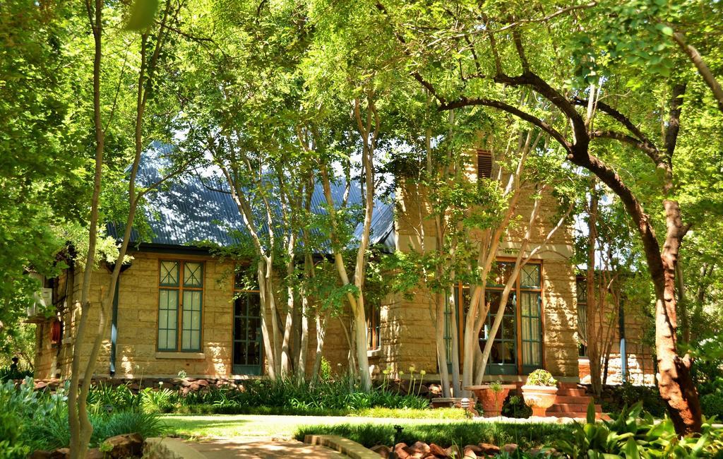 De Hoek Country Hotel Magaliesburg Buitenkant foto