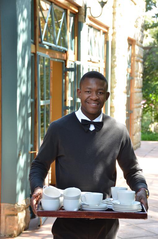 De Hoek Country Hotel Magaliesburg Buitenkant foto