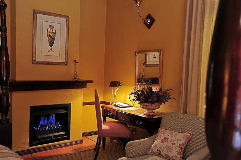 De Hoek Country Hotel Magaliesburg Buitenkant foto
